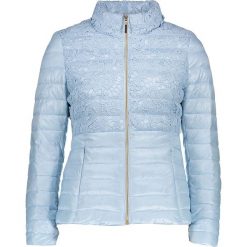 Kurtka w kolorze błękitnym. Niebieskie kurtki damskie pikowane marki Cashmere & Jackets, s, w koronkowe wzory, z koronki, bez kaptura. W wyprzedaży za 212,95 zł.