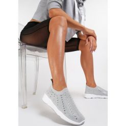 Jasnoszare Sneakersy Kylora. Szare sneakersy damskie Renee. W wyprzedaży za 89,99 zł.