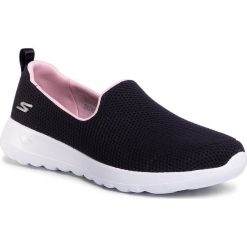 Półbuty SKECHERS - Go Walk Joy 124091/BKPK Black/Pink. Czarne półbuty damskie Skechers, na co dzień, bez wzorów, z tworzywa sztucznego, bez obcasa, na płaskiej podeszwie, bez zapięcia. Za 259,00 zł.