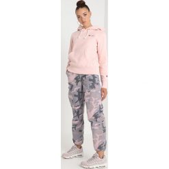 Champion Reverse Weave HOODED Bluza z kapturem rose. Różowe bluzy damskie z kapturem marki Champion Reverse Weave, s, z bawełny. Za 459,00 zł.
