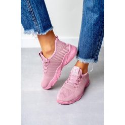 Różowe buty sportowe sznurowane casu 1106. Różowe buty dziewczęce sportowe Casu, bez wzorów, na sznurówki. Za 49,99 zł.