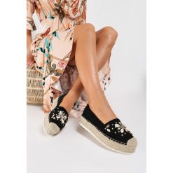 Czarne Espadryle Echolato. Czarne espadryle damskie Renee, bez wzorów, bez obcasa. W wyprzedaży za 74,99 zł.