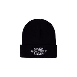 BEANIE MPCA 3 BLACK. Czarne czapki męskie marki Pogo, z aplikacjami, klasyczne. Za 59,00 zł.