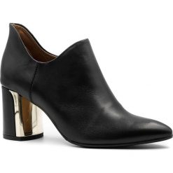 Czarne skórzane botki na niskim ozdobnym obcasie 42P. Czarne botki damskie Neścior, ze skóry, eleganckie, na niskim obcasie, na zamek. W wyprzedaży za 279,00 zł.