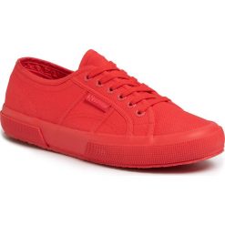 Tenisówki SUPERGA - 2750 Cotu Classic S000010 Total Red A23. Czerwone półbuty damskie Superga, na co dzień, bez wzorów, z gumy, bez obcasa, bez zapięcia. Za 239,00 zł.