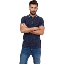Koszulka polo w kolorze granatowym. Koszulki męskie Lonsdale, Kangol. W wyprzedaży za 59,95 zł.
