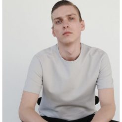 T-shirt basic - Jasny szary. Szare t-shirty męskie Reserved, s, bez wzorów, bez kołnierzyka. Za 39,99 zł.