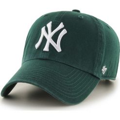 47brand - Czapka New York Yankees. Szare czapki z daszkiem męskie marki 47brand, z bawełny. W wyprzedaży za 89,90 zł.