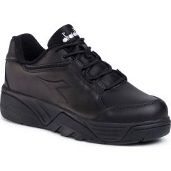 Sneakersy DIADORA - Majesty 501.175745 01 80013 Black. Czarne półbuty damskie Diadora, na co dzień, bez wzorów, ze skóry ekologicznej, bez obcasa, na płaskiej podeszwie, bez zapięcia. W wyprzedaży za 309,00 zł.