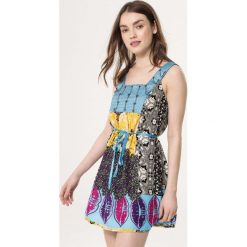 Niebieska Sukienka Mess About. Niebieskie sukienki damskie Born2be, na imprezę, xl, w paski, z okrągłym kołnierzem, bez rękawów. Za 49,99 zł.