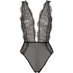 Body ze stringami "ouvert" bonprix czarny. Czarne bluzki body bonprix, w koronkowe wzory, z koronki. Za 59,99 zł.