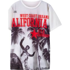 T-shirt bonprix biel wełny z nadrukiem. Białe koszule chłopięce bonprix, z nadrukiem, z wełny, sportowe, bez kołnierzyka, bez rękawów. Za 34,99 zł.