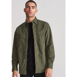 Koszula z kieszeniami - Khaki. Brązowe koszule męskie Reserved, s, bez wzorów, bez kołnierzyka, bez rękawów. Za 139,99 zł.