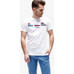 Timberland Koszulka Ss Shoe Graphic Tee , biały, rozmiar L. Białe koszulki męskie Timberland, m, z nadrukiem, z bawełny, klasyczne, z klasycznym kołnierzykiem, bez rękawów. W wyprzedaży za 79,99 zł.