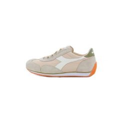 Buty Diadora EQUIPE STONE WASH 12. Brązowe trampki męskie Diadora, bez wzorów, bez zapięcia. Za 500,15 zł.