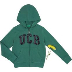 Bluza w kolorze zielonym. Zielone bluzy niemowlęce Benetton Kids, z aplikacjami, z bawełny, bez rękawów, bez kaptura. W wyprzedaży za 52,95 zł.