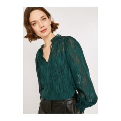 Bluzka damska. Bluzki damskie Promod, bez wzorów, z tkaniny, eleganckie, z falbankami, bez rękawów. Za 139,90 zł.