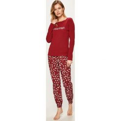 Calvin Klein Underwear - Piżama. Brązowe piżamy damskie Calvin Klein Underwear, s, z nadrukiem, z elastanu, bez rękawów. W wyprzedaży za 249,90 zł.