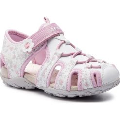 Sandały GEOX - J S.Roxanne B J92D9B 00415 C0406 S White/Pink. Białe sandały dziewczęce Geox, ze skóry ekologicznej, bez zapięcia. W wyprzedaży za 179,00 zł.