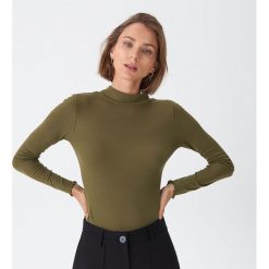 Bluzka z półgolfem - Zielony. Zielone bluzki damskie House, xl, bez wzorów, bez kołnierzyka, bez rękawów. W wyprzedaży za 19,99 zł.