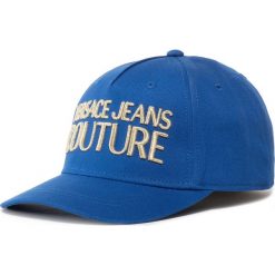 Czapka z daszkiem VERSACE JEANS COUTURE - E8VVBK04 65021 242. Niebieskie czapki damskie Versace Jeans Couture, bez wzorów, z bawełny. W wyprzedaży za 219,00 zł.