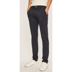 Pepe Jeans - Spodnie Charly. Niebieskie spodnie męskie z bawełny, casualowe. Za 259,90 zł.