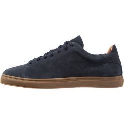 Selected Homme SLHDAVID TRAINER Sneakersy niskie moonlit ocean. Niebieskie trampki męskie Selected Homme, bez zapięcia. Za 419,00 zł.
