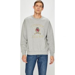 Tommy Jeans - Bluza. Szare bluzy męskie Tommy Jeans, xl, z aplikacjami, z bawełny, z okrągłym kołnierzem, bez rękawów, bez kaptura. W wyprzedaży za 399,90 zł.