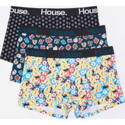 3 pack bokserek z nadrukiem - Wielobarwny. Bokserki męskie House, z nadrukiem. W wyprzedaży za 39,99 zł.