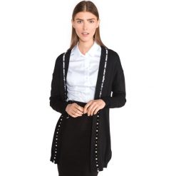 Guess Miranda Cardigan Czarny. Czarne bluzy damskie Guess, s, z aplikacjami, z elastanu. Za 407,95 zł.