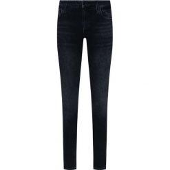Jeansy Skinny Fit Tommy Jeans Faded Dark Wash DW0DW07320. Szare jeansy damskie Tommy Jeans. W wyprzedaży za 229,00 zł.