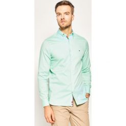 Koszula TOMMY HILFIGER Essential Dobby MW0MW12751. Zielone koszule męskie TOMMY HILFIGER, xxl, bez wzorów, z elastanu, casualowe, bez kołnierzyka, bez rękawów. Za 399,00 zł.