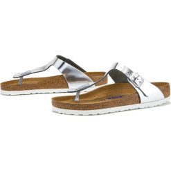 Birkenstock Gizeh Soft Footbed 1003674. Klapki damskie Birkenstock, w paski, ze skóry, bez obcasa. W wyprzedaży za 279,99 zł.