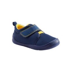 Buty 160 I MOVE FIRST dla maluchów. Niebieskie buciki niemowlęce DOMYOS, z poliesteru, bez zapięcia. Za 39,99 zł.