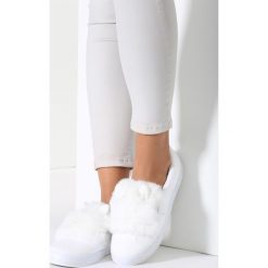 Białe Slip On Cooperative Plush. Białe trampki damskie slip on vices. Za 59,99 zł.