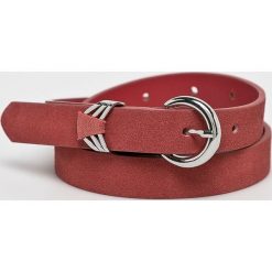 Pieces - Pasek skórzany. Różowe paski damskie Pieces, w paski, ze skóry. W wyprzedaży za 29,90 zł.