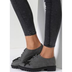 Szare Półbuty Ambrosial Girl. Szare półbuty damskie marki vices, bez wzorów, ze skóry, bez obcasa, na obcasie, na sznurówki. Za 59,99 zł.