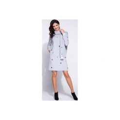Sukienka z metalowymi krążkami. Szare sukienki damskie marki Bien fashion, xl, bez wzorów, z bawełny, sportowe, z okrągłym kołnierzem, z długim rękawem, długie, maxi, sportowe. Za 219,00 zł.