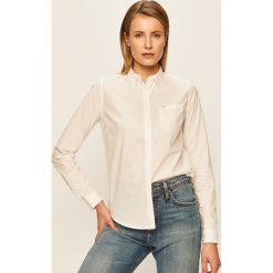 Lee - Koszula. Białe bluzki damskie Lee, s, bez wzorów, z bawełny, eleganckie, z klasycznym kołnierzykiem, z długim rękawem. W wyprzedaży za 149,90 zł.