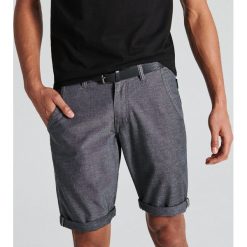 Szorty comfort z paskiem - Szary. Szare spodenki i szorty męskie Cropp, m, bez wzorów. Za 79,99 zł.