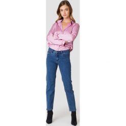 Rut&Circle Jeansy z prostą nogawką Hanne - Blue. Niebieskie spodnie z wysokim stanem Rut&Circle, z jeansu. Za 202,95 zł.