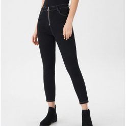 Jeansy high waist skinny - Czarny. Czarne jeansy damskie z wysokim stanem marki House. Za 99,99 zł.