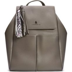 L'Atelier du Sac plecak Brooke 9155 khaki z pashmina. Brązowe plecaki damskie L'Atelier du Sac, z aplikacjami, eleganckie. Za 389,00 zł.