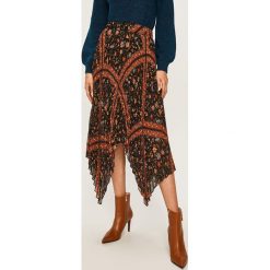 Pepe Jeans - Spódnica. Spódniczki damskie Pepe Jeans, na co dzień, s, bez wzorów, z poliesteru, casualowe, midi, asymetryczne. W wyprzedaży za 269,90 zł.