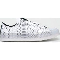 Converse - Tenisówki. Białe trampki i tenisówki damskie Converse, bez wzorów, z gumy, na sznurówki. W wyprzedaży za 279,90 zł.