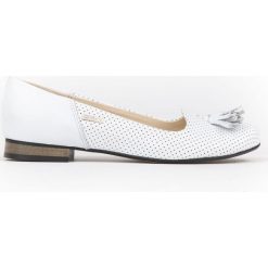 Dziurkowane balerinki - skóra naturalna - model 010 - kolor biały. Białe baleriny damskie Zapato, bez wzorów, ze skóry, bez obcasa. Za 299,00 zł.
