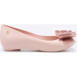 Melissa - Baleriny Rosa. Różowe baleriny damskie marki Melissa, z materiału. W wyprzedaży za 239,90 zł.