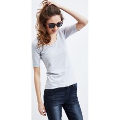 Bluzka basic. Szare bluzki damskie Moodo, xl, bez wzorów, bez kołnierzyka, bez rękawów. Za 9,99 zł.