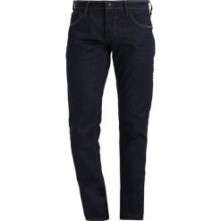 Le Temps Des Cerises Jeansy Straight Leg blue. Niebieskie jeansy męskie regular Le Temps Des Cerises. W wyprzedaży za 343,20 zł.