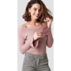 Trendyol Sweter z dekoltem v - Pink. Szare swetry klasyczne damskie marki Vila, l, z bawełny, z okrągłym kołnierzem. Za 80,95 zł.